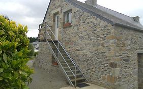 Les Gites De Kerroyal