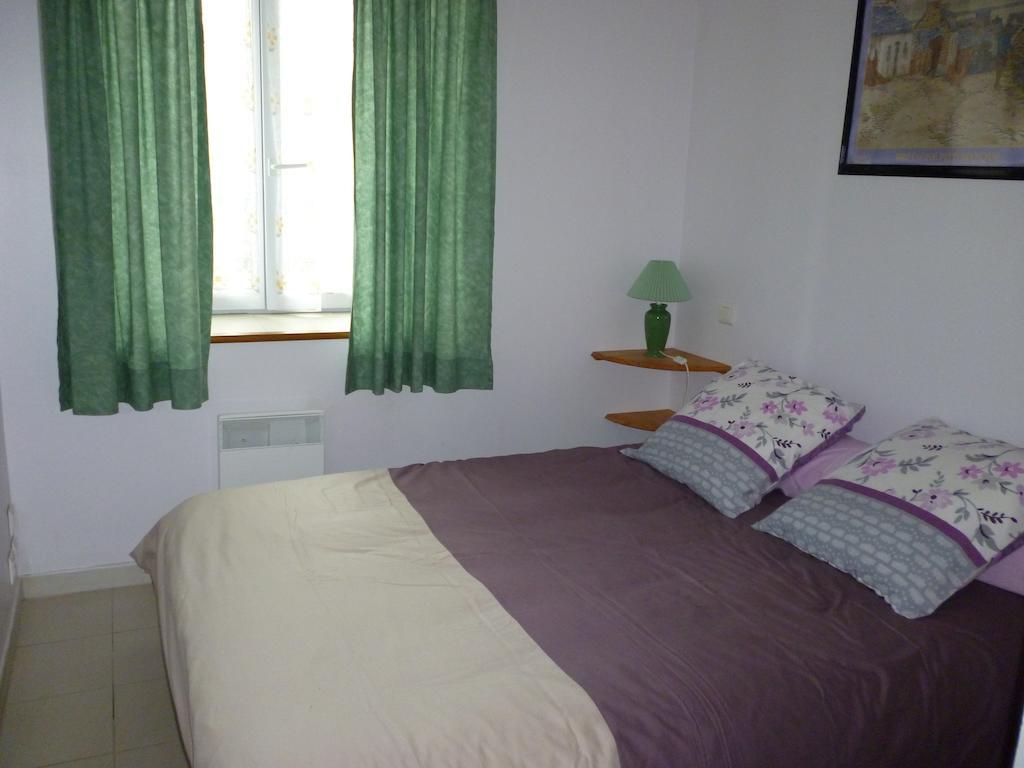 Les Gites De Kerroyal Garlan Room photo