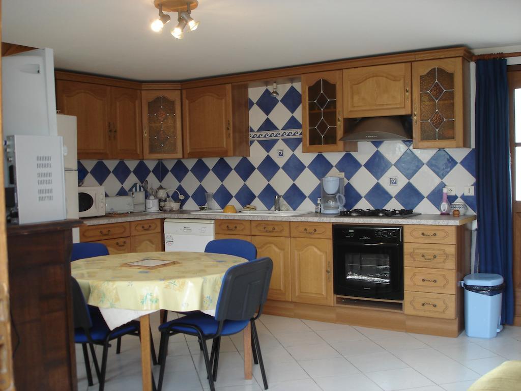 Les Gites De Kerroyal Garlan Room photo